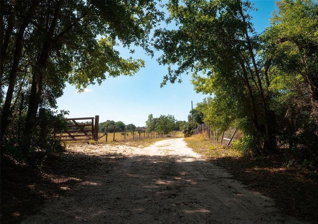 For Sale: $1,659,000 (21.18 acres)