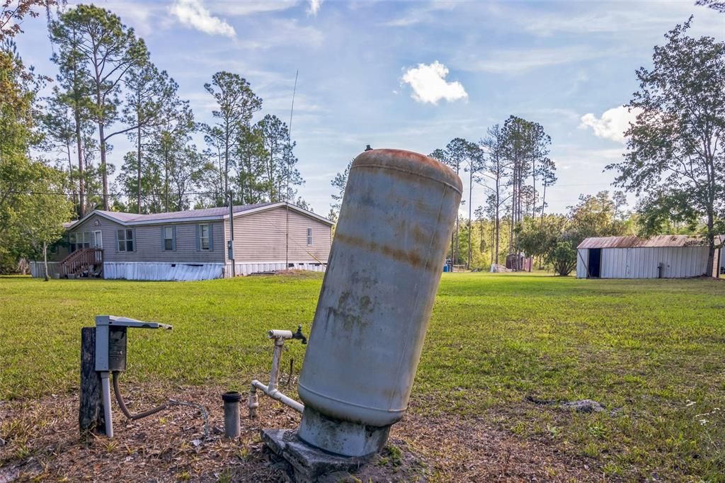 Active With Contract: $115,000 (4 beds, 2 baths, 2052 Square Feet)