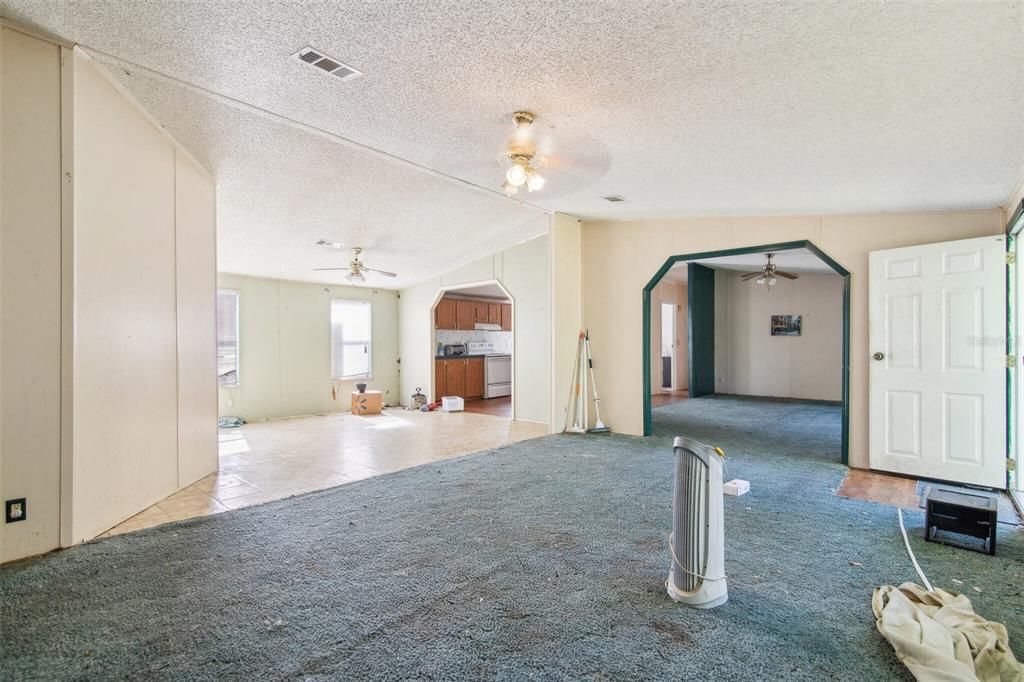 Active With Contract: $115,000 (4 beds, 2 baths, 2052 Square Feet)