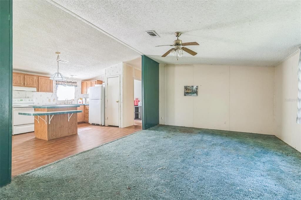 Active With Contract: $115,000 (4 beds, 2 baths, 2052 Square Feet)