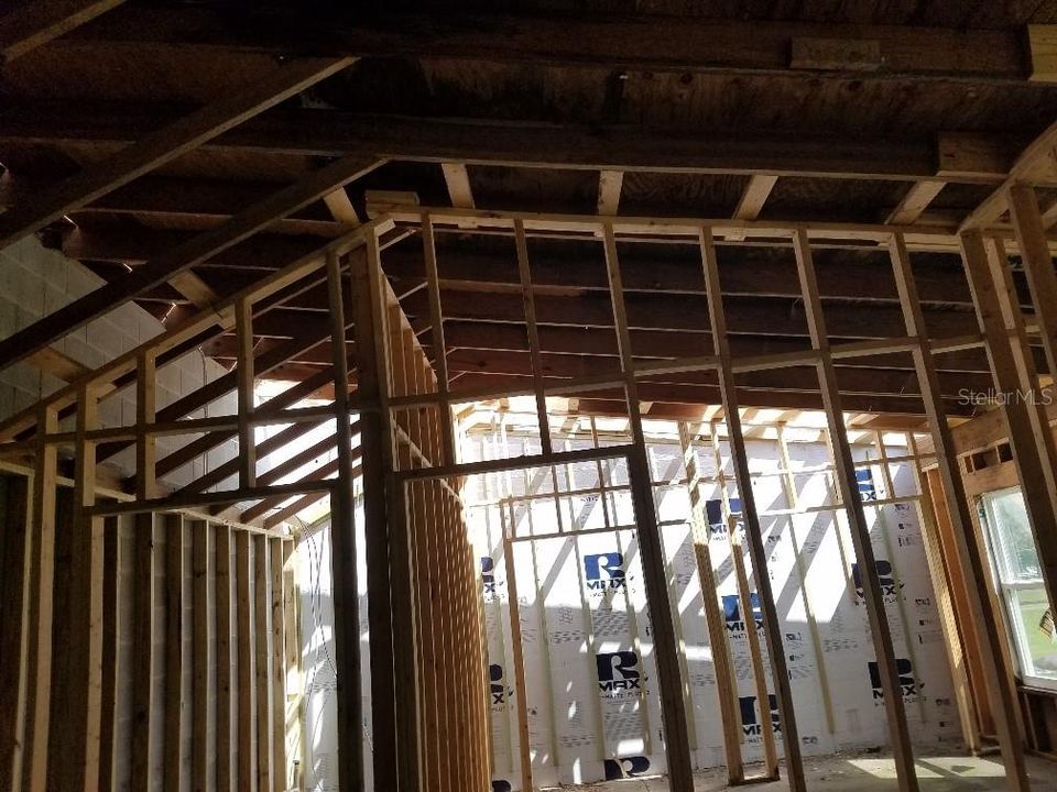 For Sale: $775,000 (1 beds, 1 baths, 1220 Square Feet)