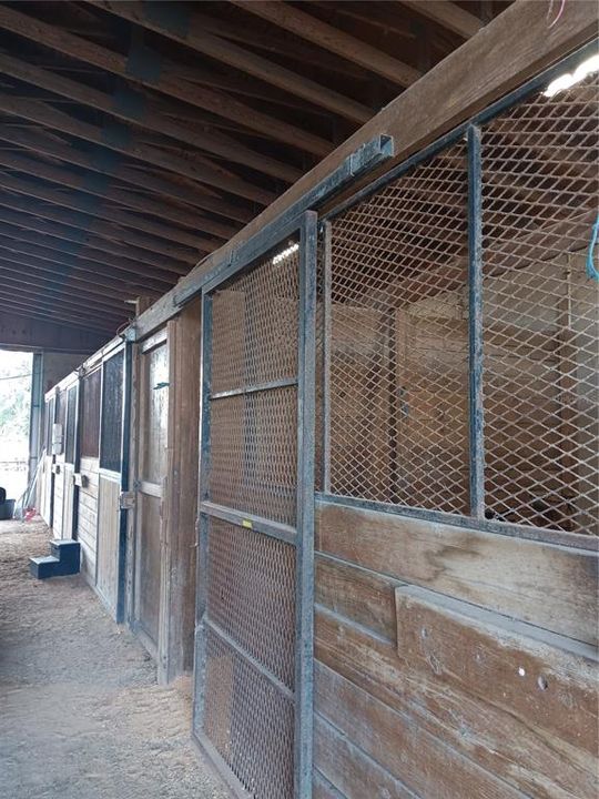 For Sale: $775,000 (1 beds, 1 baths, 1220 Square Feet)