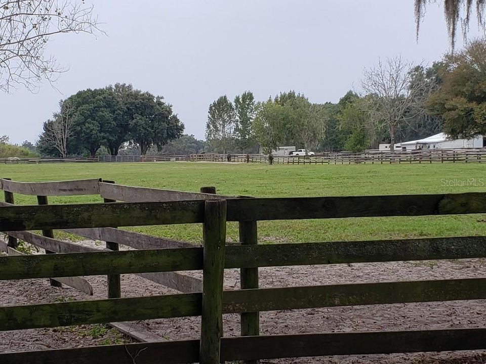 For Sale: $775,000 (1 beds, 1 baths, 1220 Square Feet)