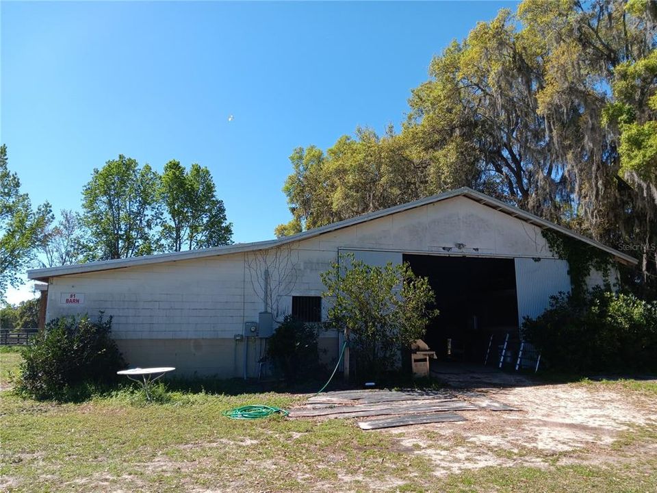 For Sale: $775,000 (1 beds, 1 baths, 1220 Square Feet)