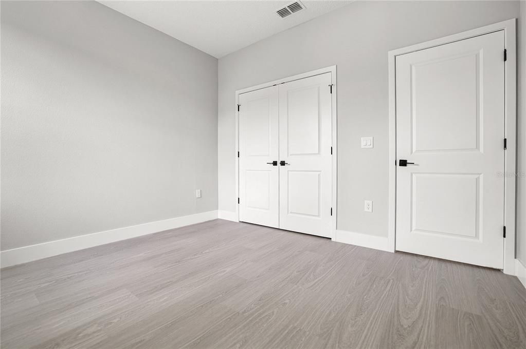 На продажу: $284,999 (4 спален, 2 ванн, 1674 Квадратных фут)