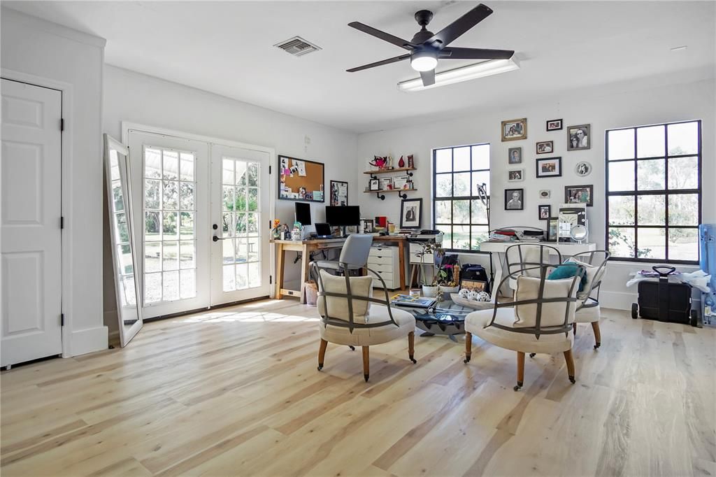 For Rent: $3,595 (4 beds, 2 baths, 2304 Square Feet)