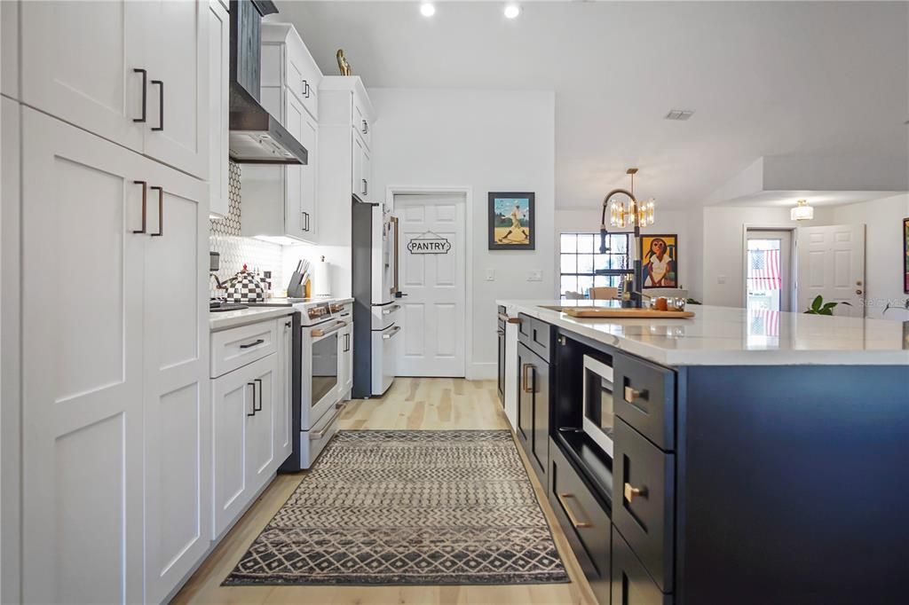 For Rent: $3,595 (4 beds, 2 baths, 2304 Square Feet)