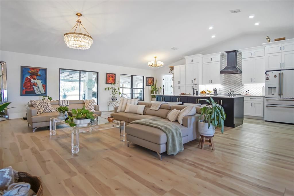 For Rent: $3,595 (4 beds, 2 baths, 2304 Square Feet)