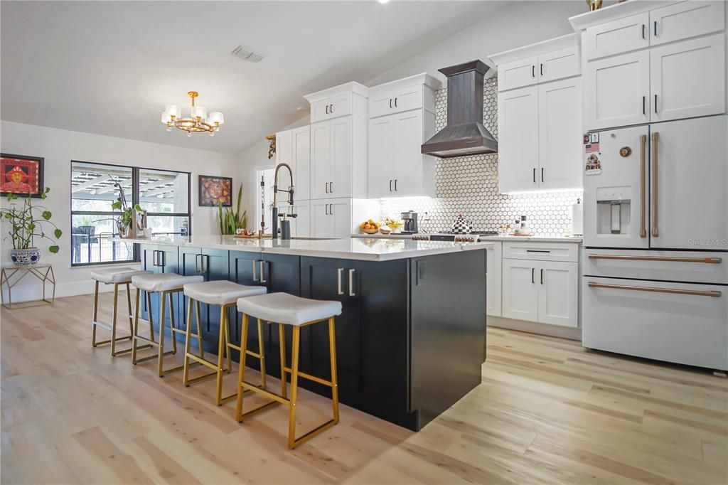 For Rent: $3,595 (4 beds, 2 baths, 2304 Square Feet)