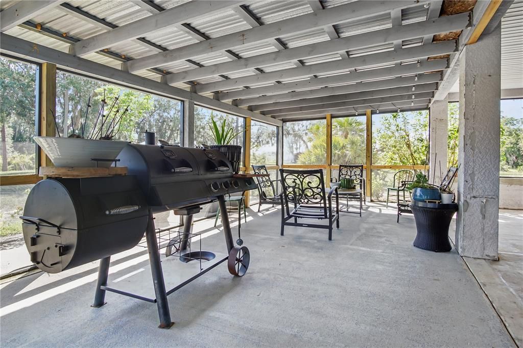 For Rent: $3,595 (4 beds, 2 baths, 2304 Square Feet)