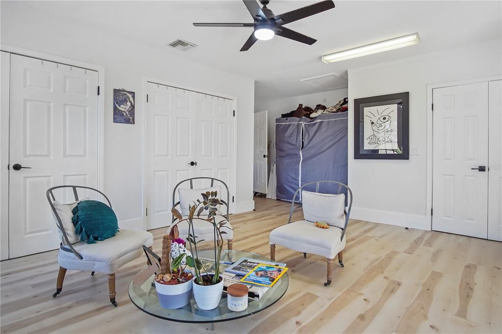 For Rent: $3,595 (4 beds, 2 baths, 2304 Square Feet)