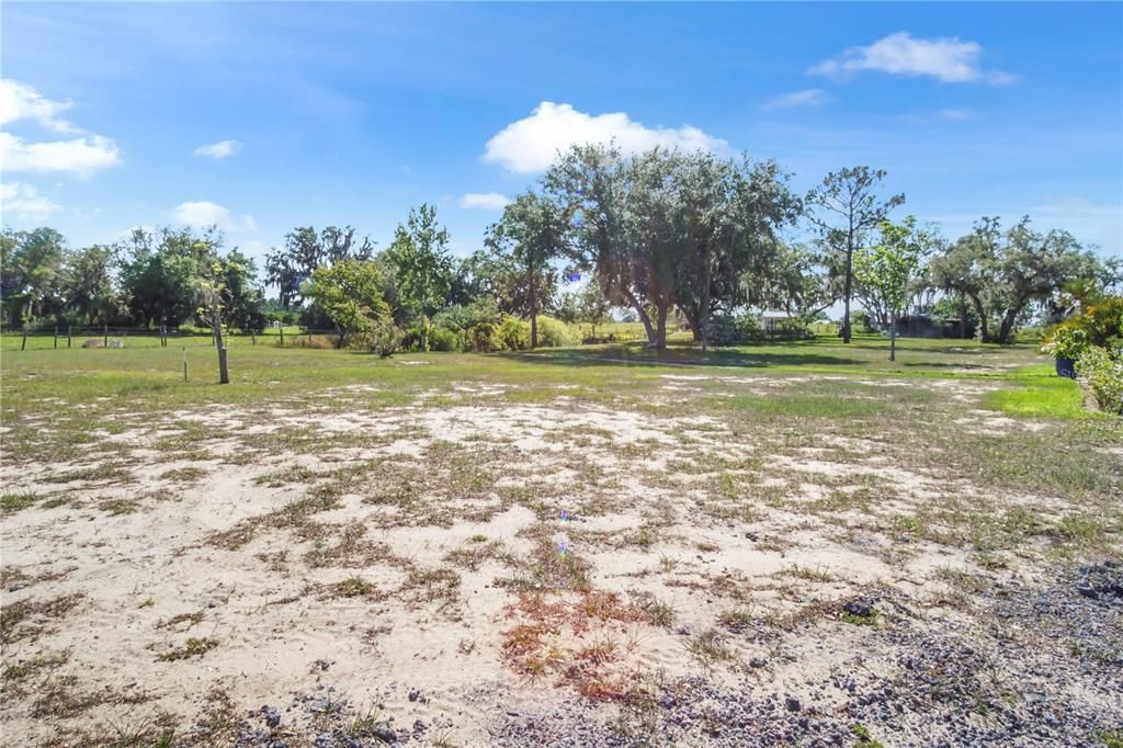 For Rent: $3,595 (4 beds, 2 baths, 2304 Square Feet)