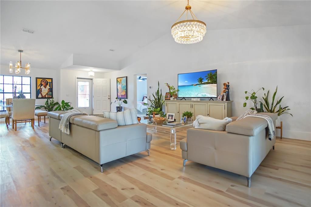 For Rent: $3,595 (4 beds, 2 baths, 2304 Square Feet)