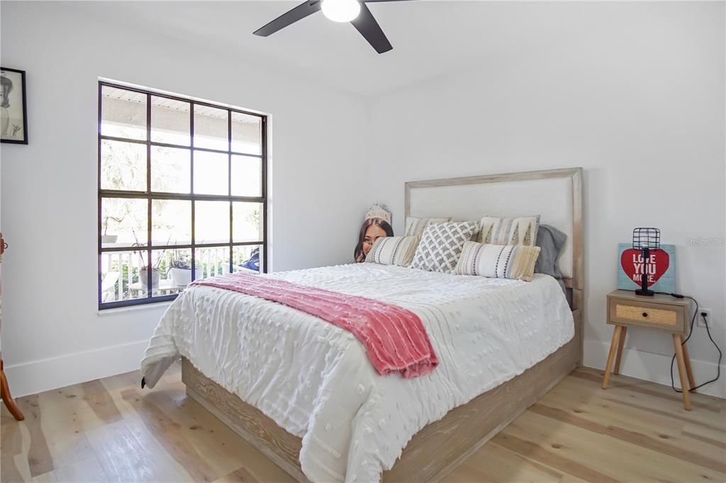 For Rent: $3,595 (4 beds, 2 baths, 2304 Square Feet)