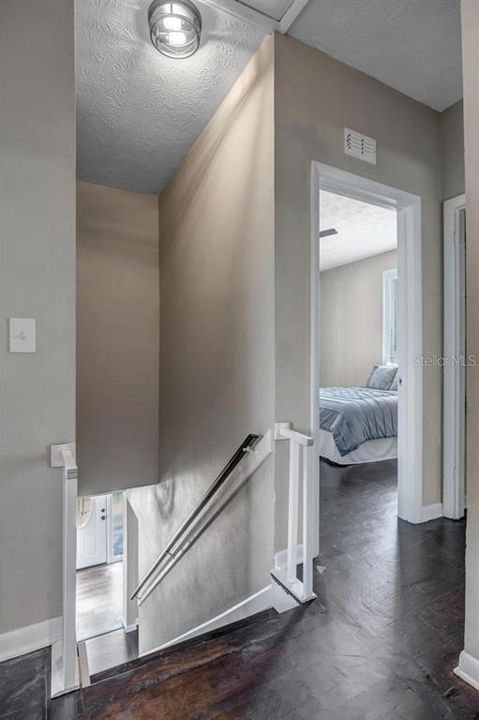 待售: $420,000 (5 贝兹, 2 浴室, 2240 平方英尺)