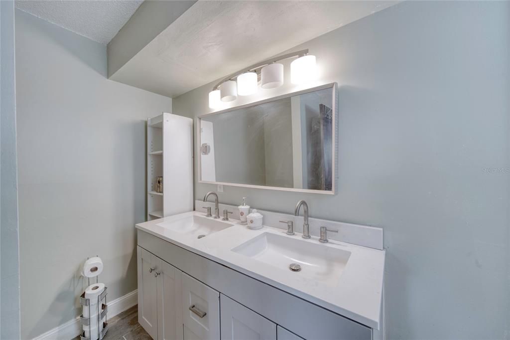 En Venta: $529,900 (4 camas, 3 baños, 2295 Pies cuadrados)