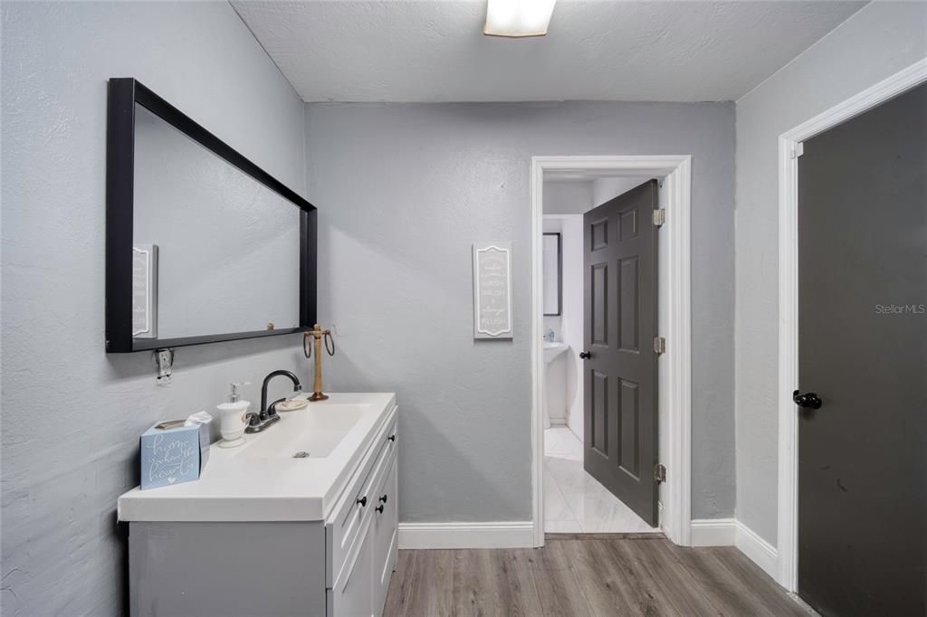 En Venta: $529,900 (4 camas, 3 baños, 2295 Pies cuadrados)