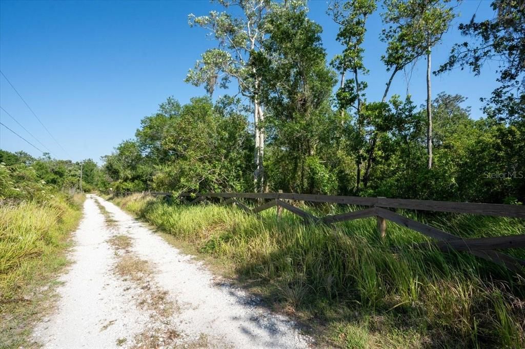 En Venta: $434,000 (6.37 acres)