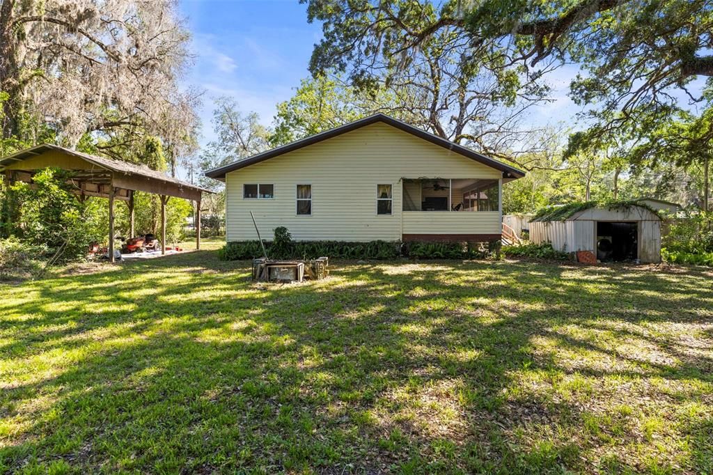 На продажу: $295,000 (4 спален, 3 ванн, 2037 Квадратных фут)