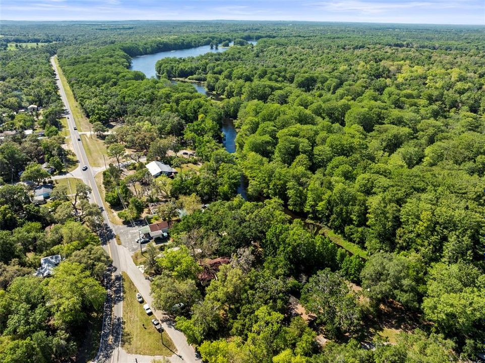 На продажу: $295,000 (4 спален, 3 ванн, 2037 Квадратных фут)