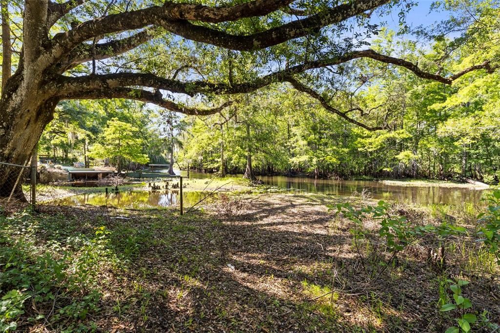 На продажу: $295,000 (4 спален, 3 ванн, 2037 Квадратных фут)