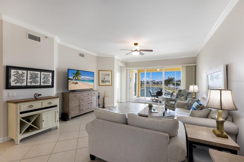 For Sale: $279,000 (3 beds, 2 baths, 1758 Square Feet)