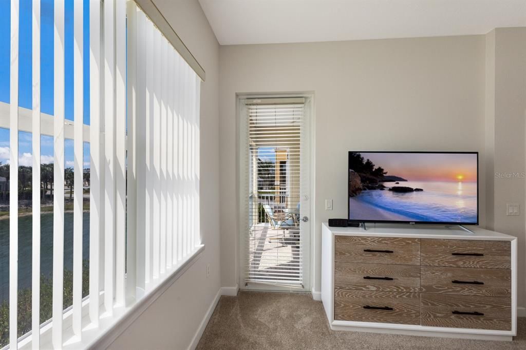 For Sale: $279,000 (3 beds, 2 baths, 1758 Square Feet)