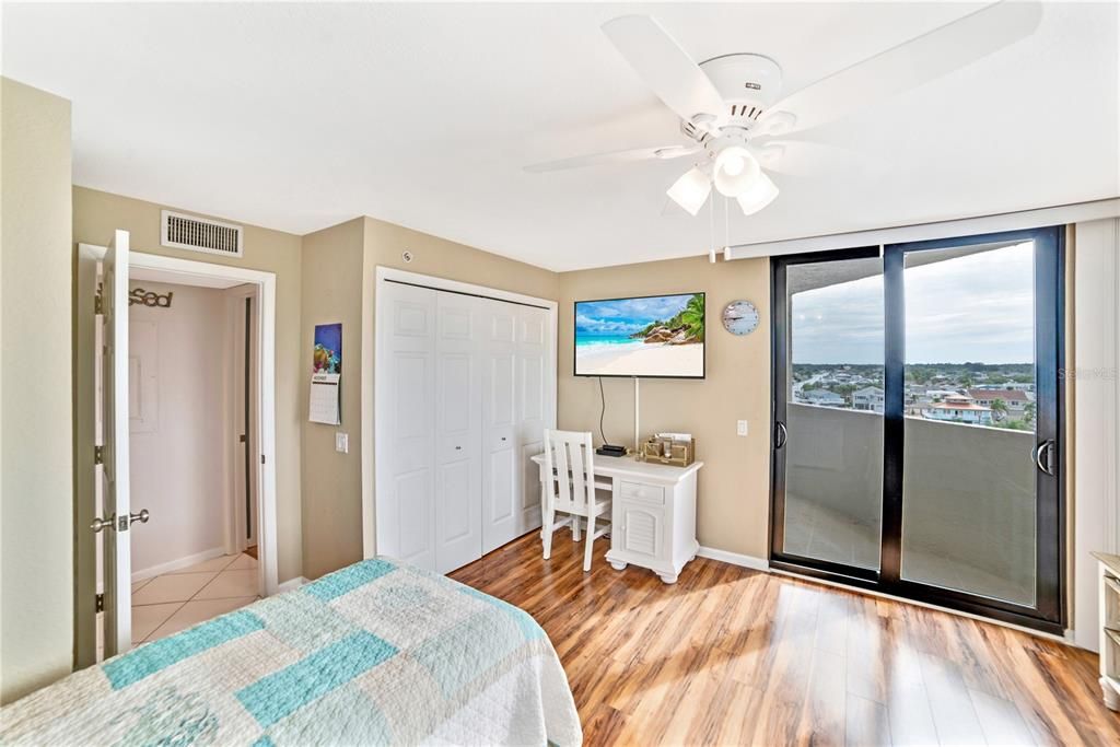 For Sale: $495,000 (3 beds, 2 baths, 1563 Square Feet)