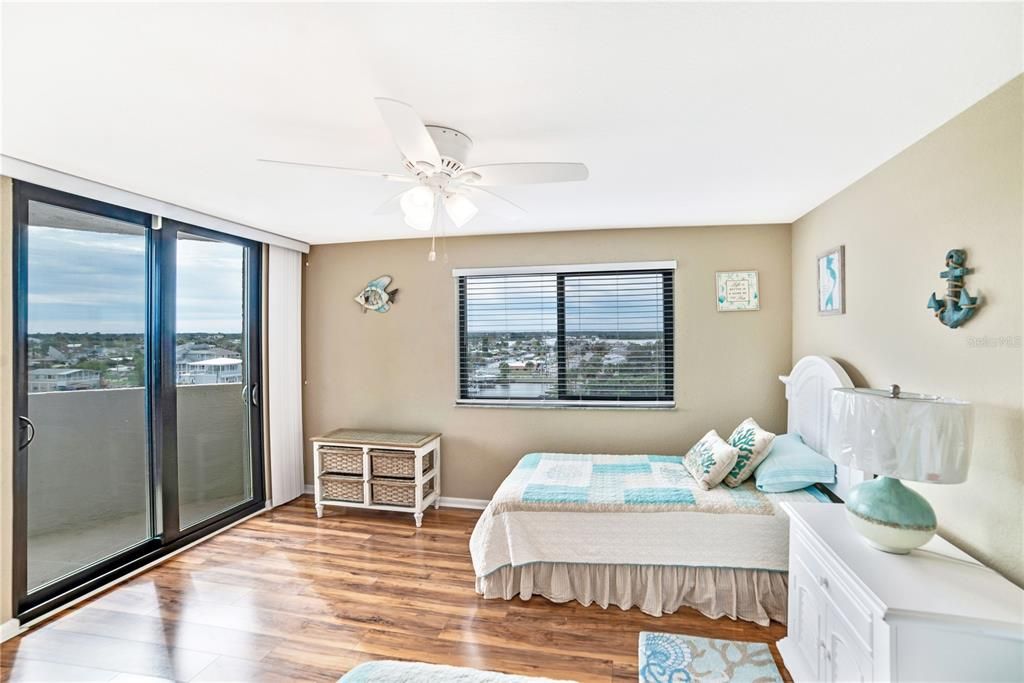 For Sale: $495,000 (3 beds, 2 baths, 1563 Square Feet)