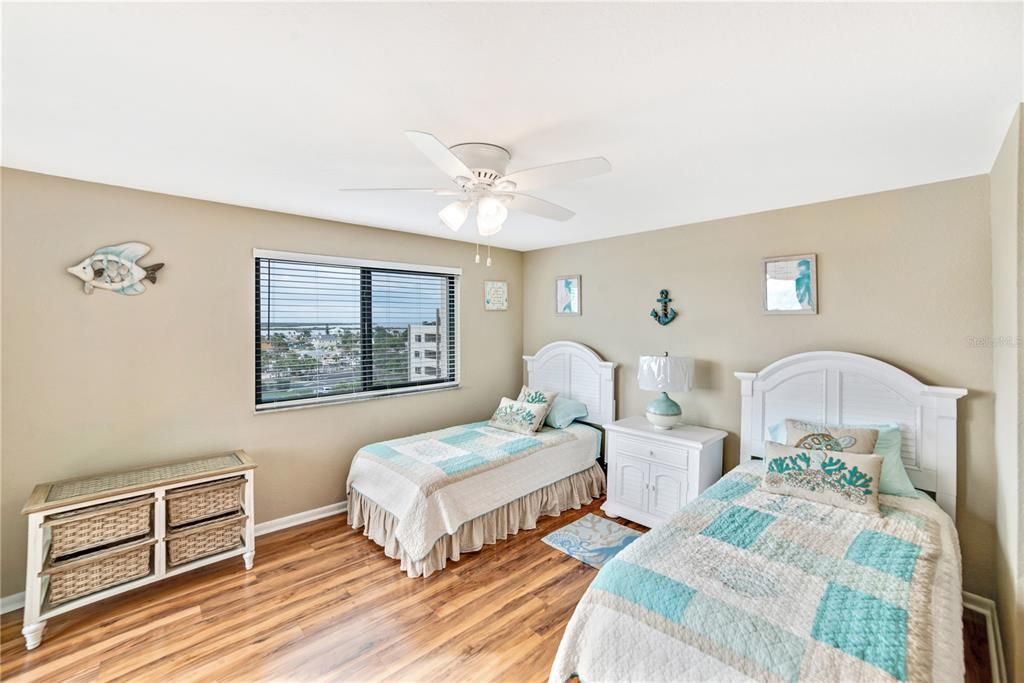 For Sale: $495,000 (3 beds, 2 baths, 1563 Square Feet)