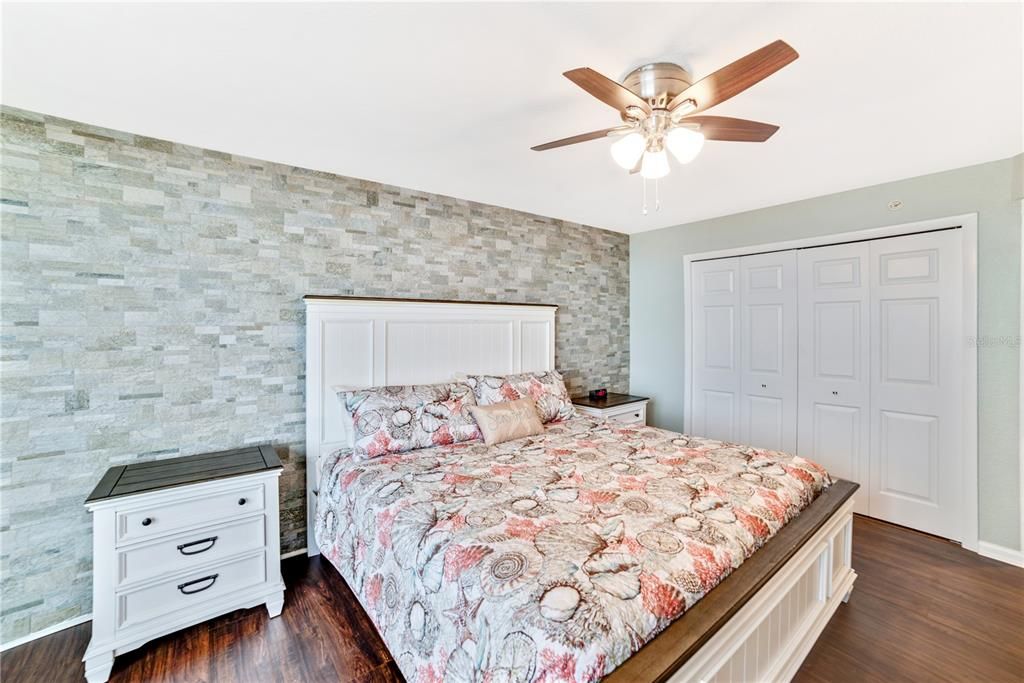 For Sale: $495,000 (3 beds, 2 baths, 1563 Square Feet)