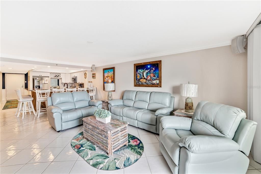 For Sale: $495,000 (3 beds, 2 baths, 1563 Square Feet)