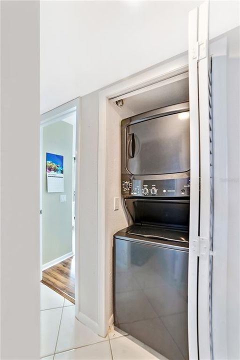 For Sale: $495,000 (3 beds, 2 baths, 1563 Square Feet)