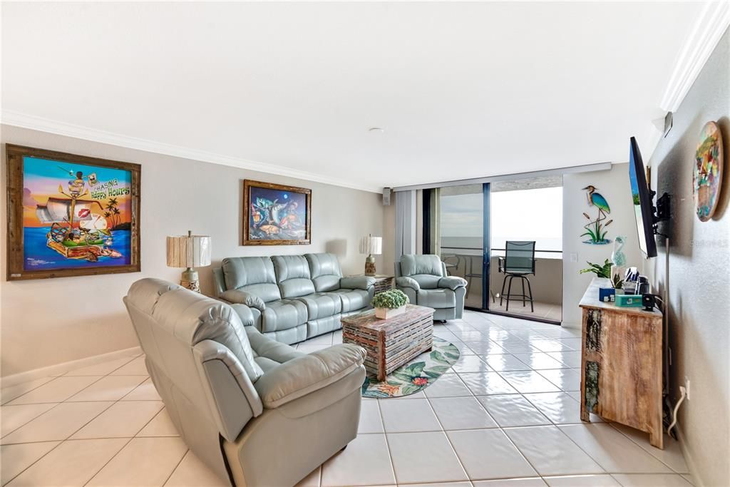 For Sale: $495,000 (3 beds, 2 baths, 1563 Square Feet)