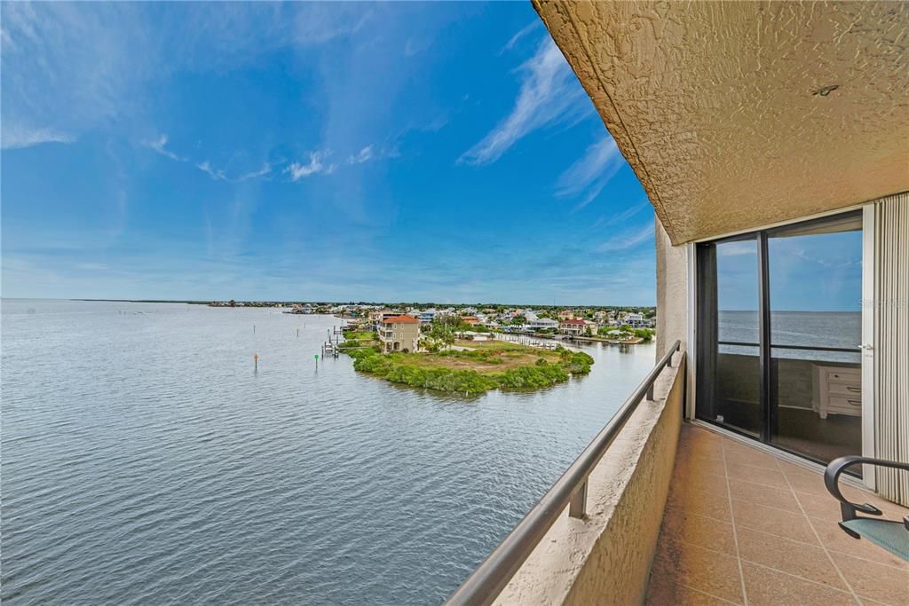 For Sale: $495,000 (3 beds, 2 baths, 1563 Square Feet)