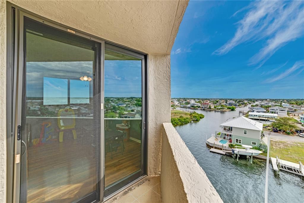 For Sale: $495,000 (3 beds, 2 baths, 1563 Square Feet)