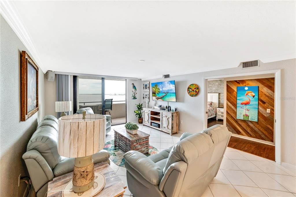 For Sale: $495,000 (3 beds, 2 baths, 1563 Square Feet)