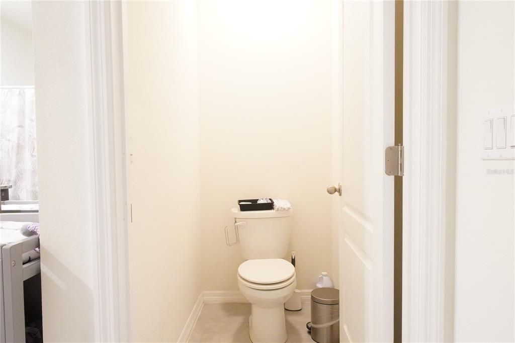 待售: $485,000 (6 贝兹, 3 浴室, 2845 平方英尺)