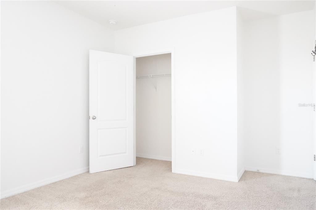 待售: $485,000 (6 贝兹, 3 浴室, 2845 平方英尺)