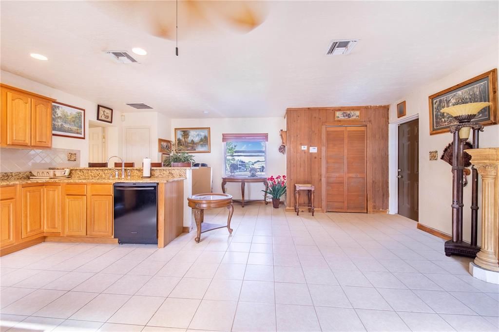 En Venta: $1,200,000 (4 camas, 4 baños, 3788 Pies cuadrados)