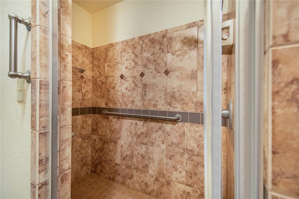 En Venta: $1,200,000 (4 camas, 4 baños, 3788 Pies cuadrados)