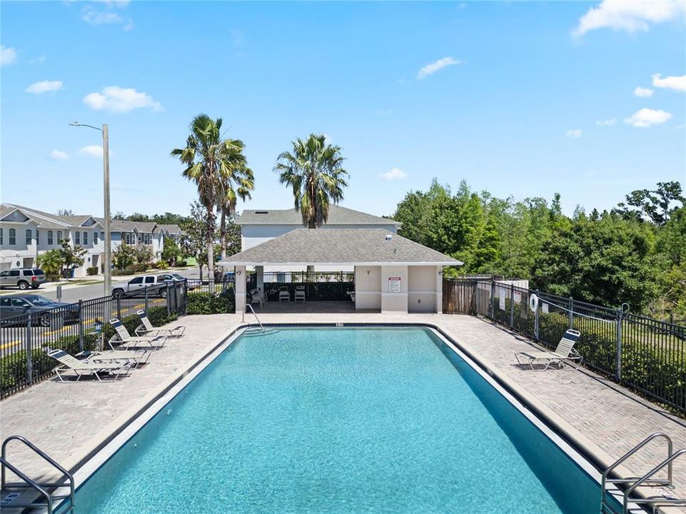 En Renta: $2,050 (3 camas, 2 baños, 1670 Pies cuadrados)