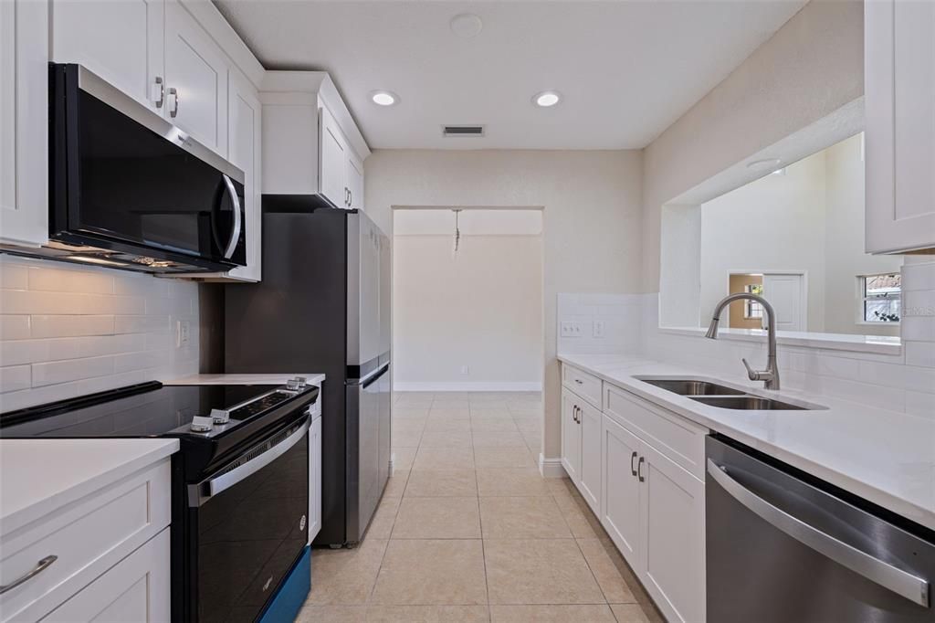 For Sale: $699,000 (4 beds, 3 baths, 2124 Square Feet)