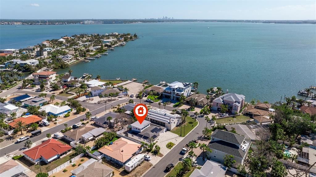 For Sale: $699,000 (4 beds, 3 baths, 2124 Square Feet)