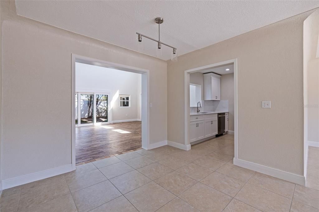 For Sale: $699,000 (4 beds, 3 baths, 2124 Square Feet)