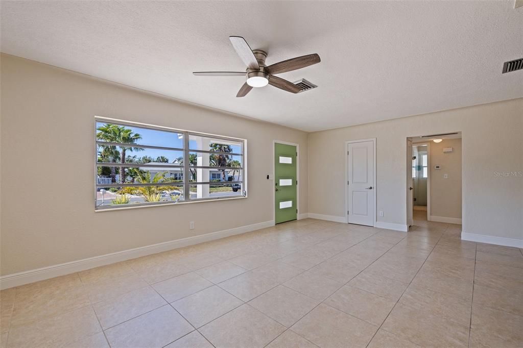 For Sale: $699,000 (4 beds, 3 baths, 2124 Square Feet)