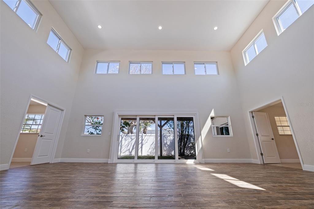 For Sale: $699,000 (4 beds, 3 baths, 2124 Square Feet)