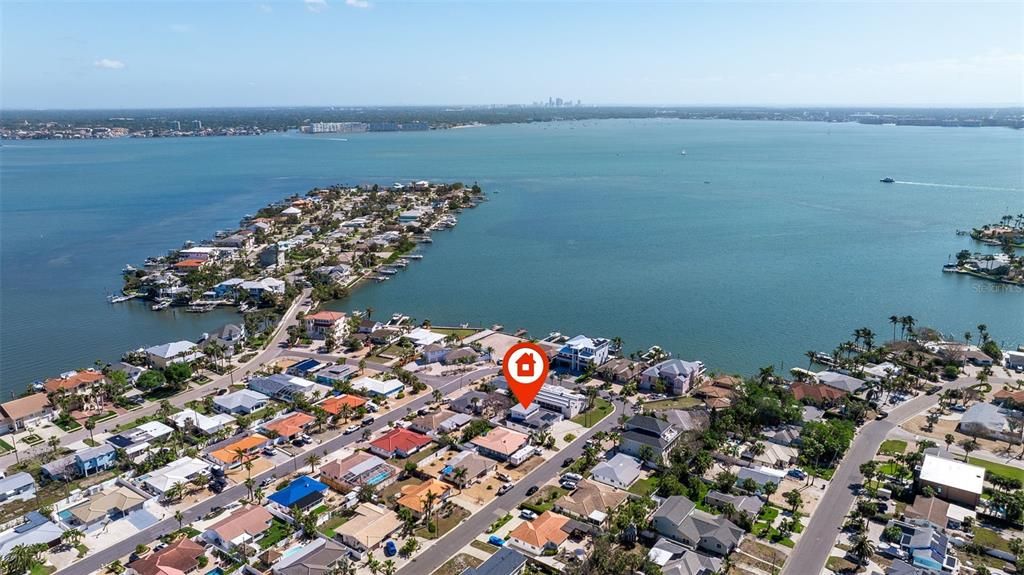 For Sale: $699,000 (4 beds, 3 baths, 2124 Square Feet)