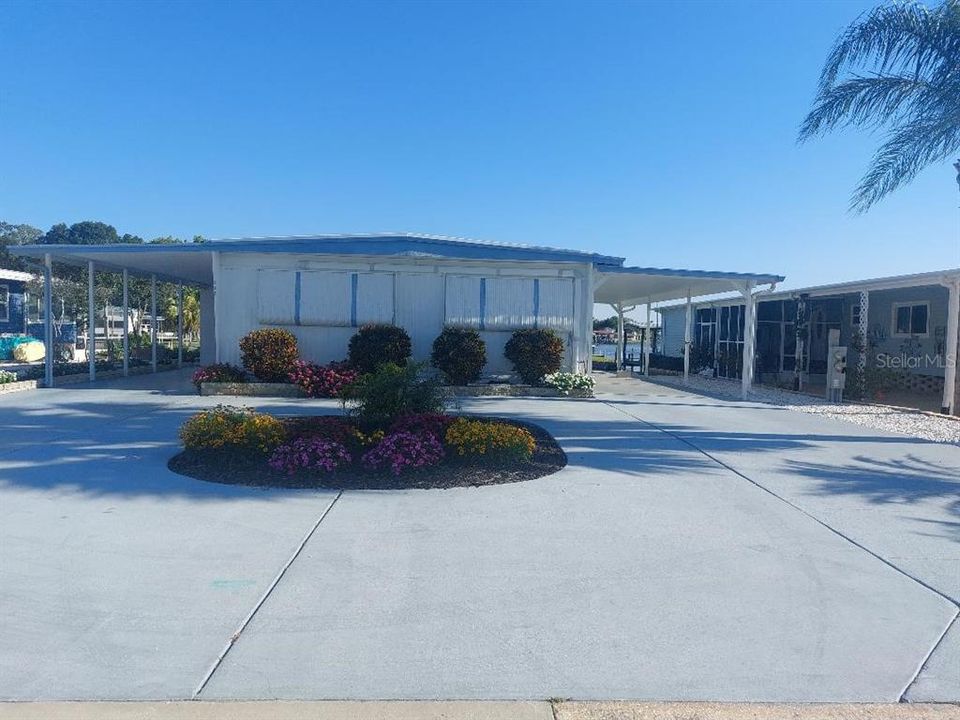 Недавно продано: $324,900 (2 спален, 2 ванн, 1104 Квадратных фут)