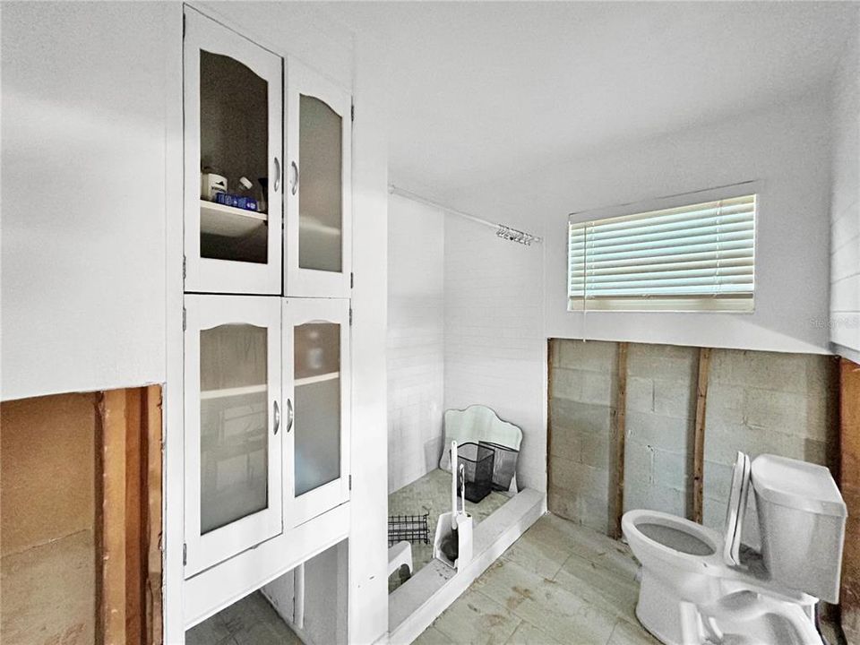 Active With Contract: $474,999 (3 beds, 2 baths, 1252 Square Feet)